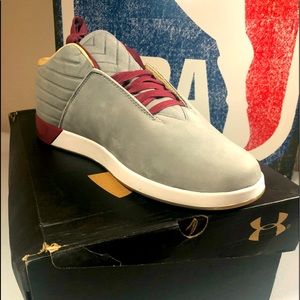 Under Armour Casual Shoe size 11.5 *Nice*